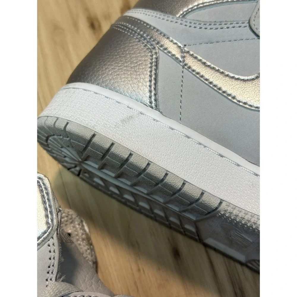 Jordan 1 Retro High CO Japan Neutral Grey Size 6Y